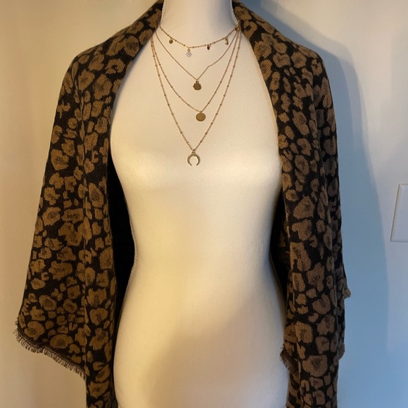 Leopard shawl in brown and black OS - Picture 4 of 6
